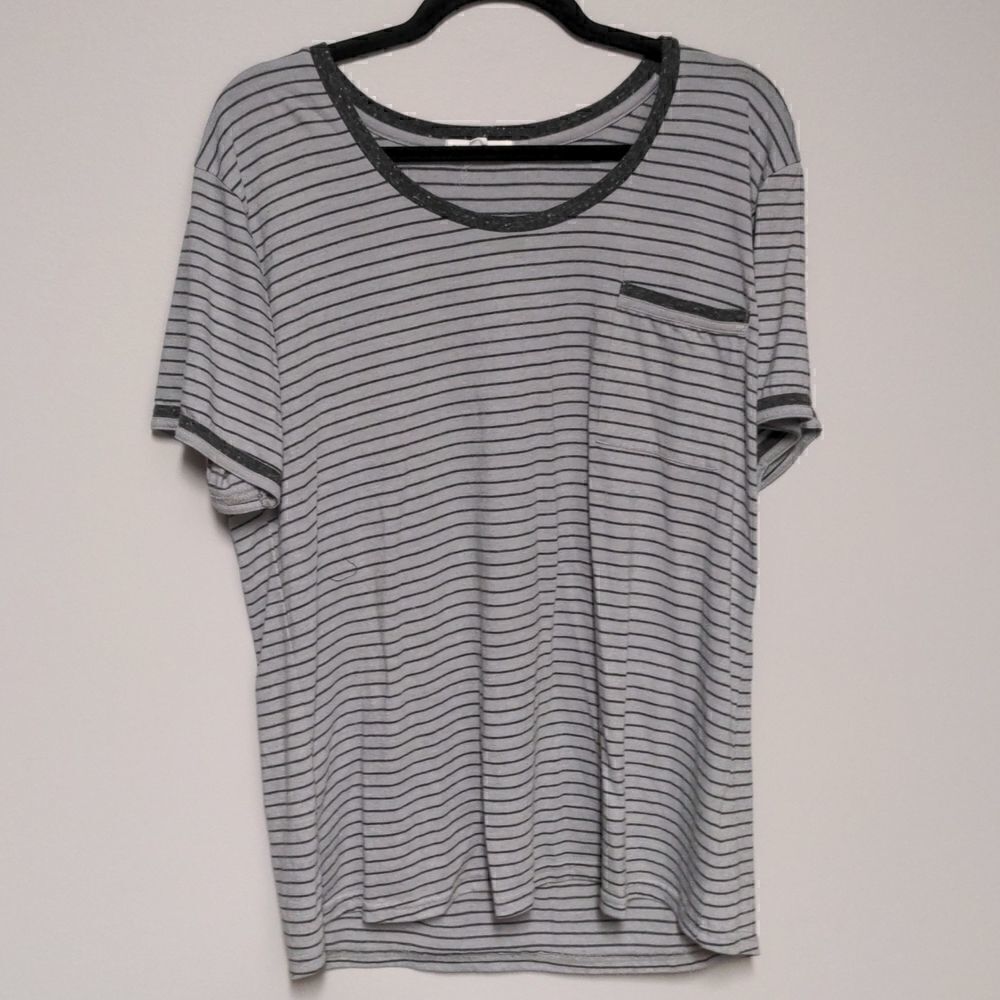 Threads 4 Thoughts Short Sleeve Shirt